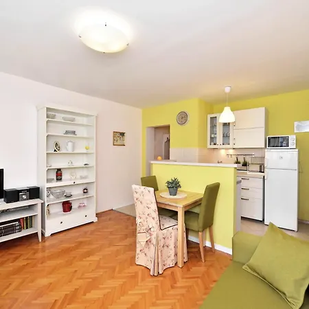 Zoran Apartman *