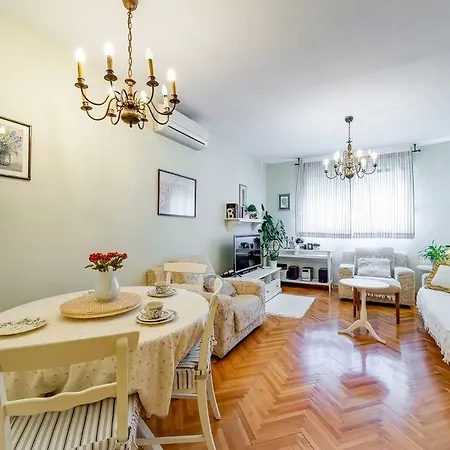 Zoran Apartman *